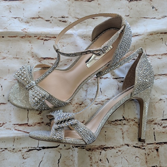 Rhinestone Bow Evening Sandals I never used them. - Picture 7 of 8